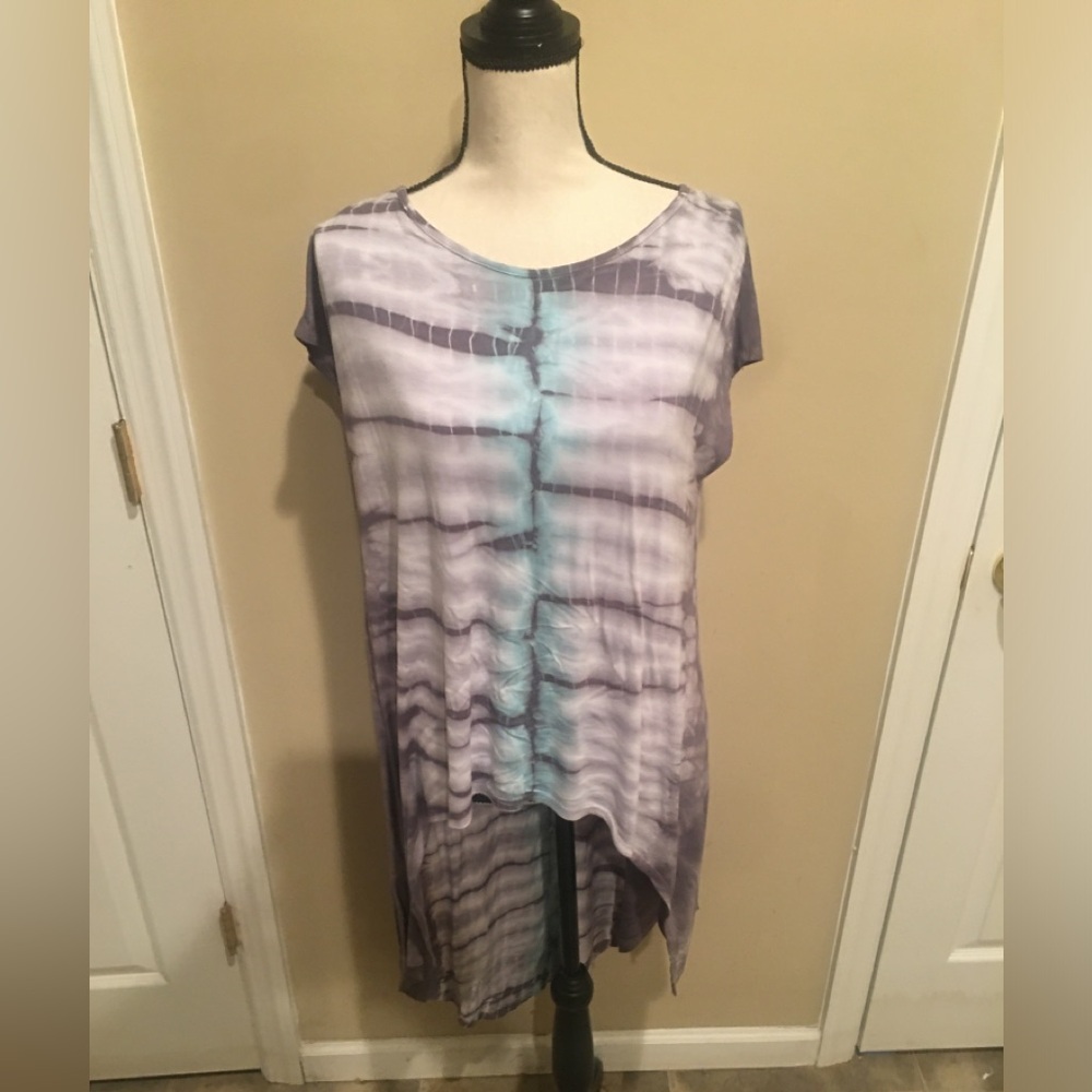 Urban X Gray Tye Dye High Low Top ‘NWT!